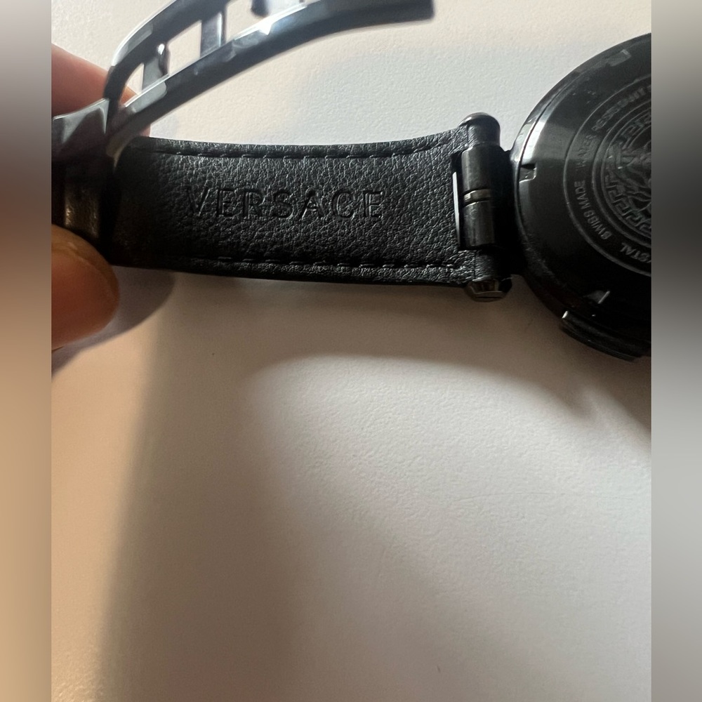 Men’s Versace Watch - Picture 2 of 4